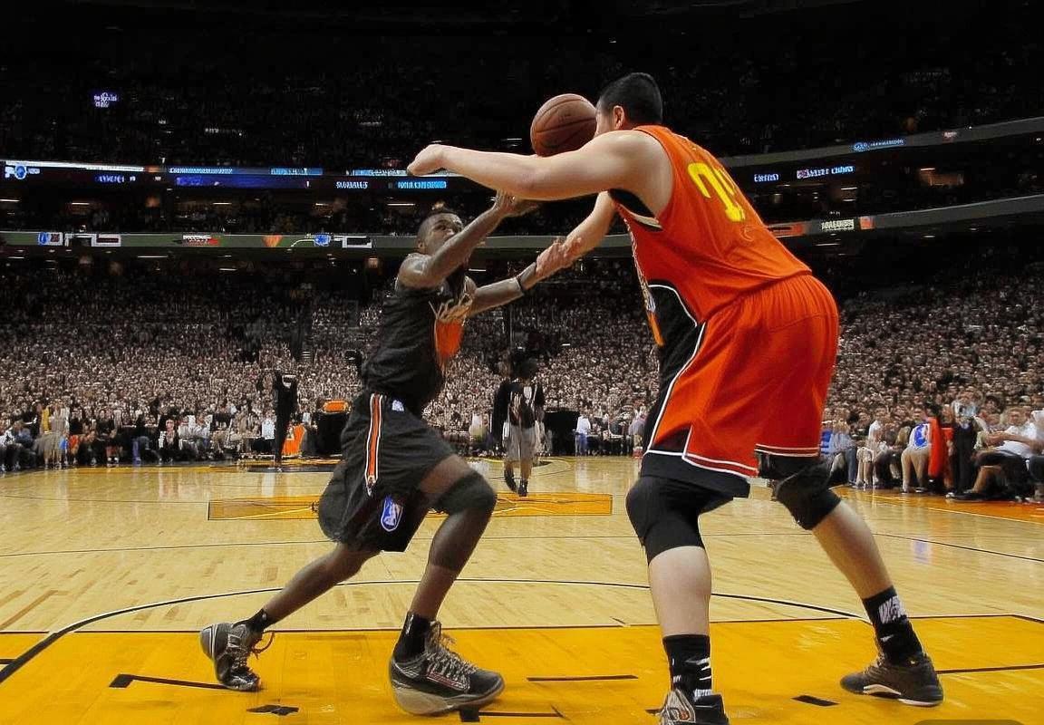 2009年NBA迈阿密热火对休斯顿火箭经典对决：韦德姚明巅峰之战(图2)